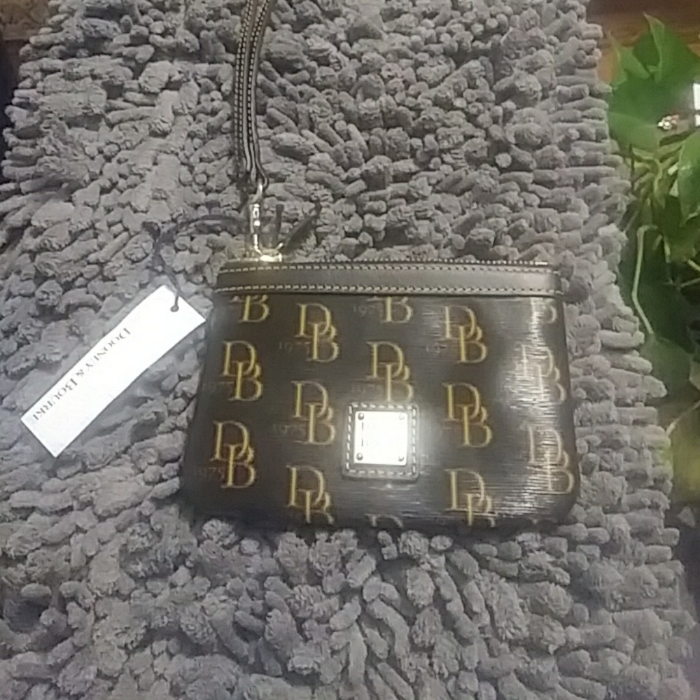 Dooney&Bourke wristlet